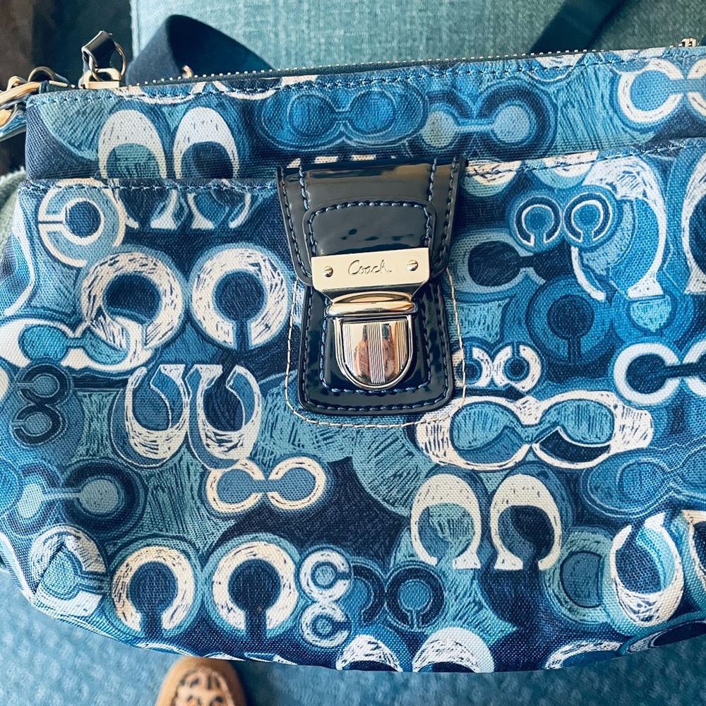 Authentic Coach crossbody